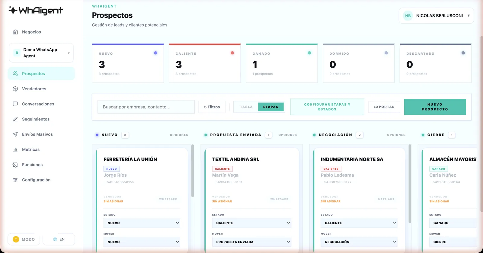 CRM de WhAIgent: tablero Kanban con prospectos por etapa — Nuevo, Propuesta enviada, Negociación y Cierre — con estado, vendedor y origen por tarjeta